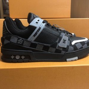 LV TRAINER 018